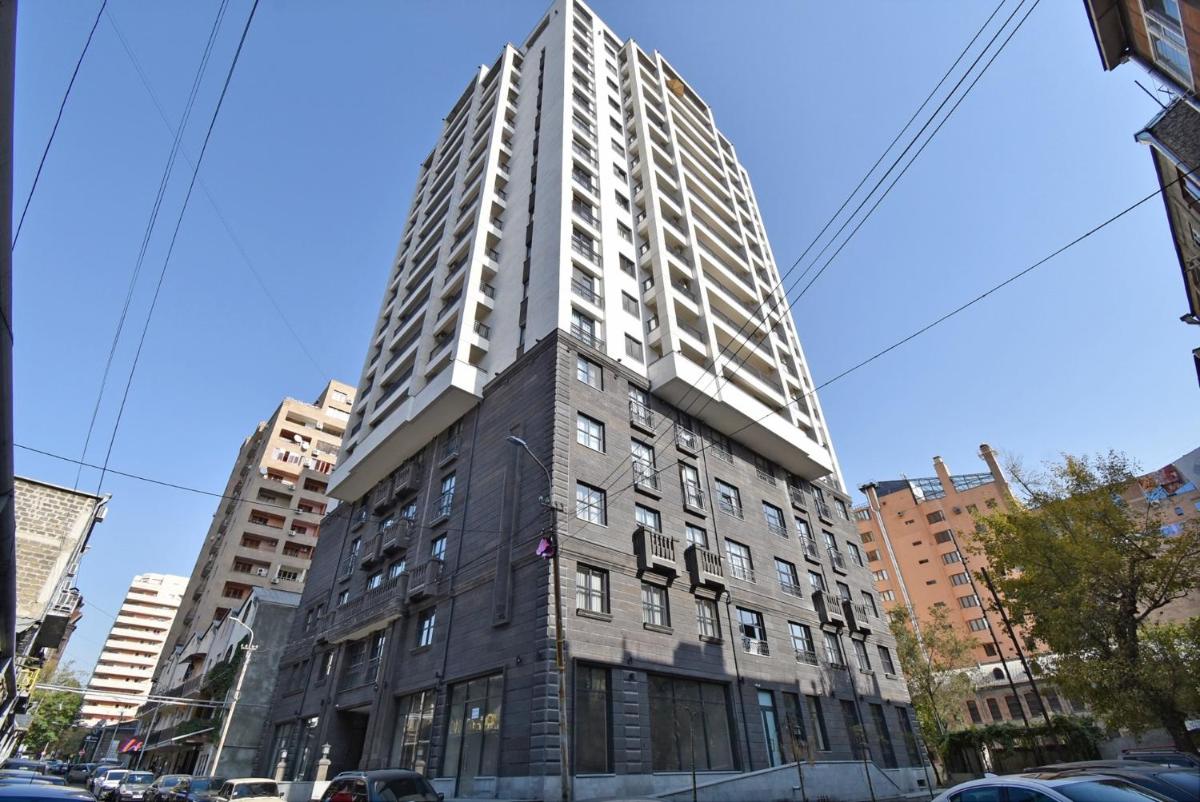 New eurorenovated, Modern apartment for rent in Koghbatsi street KO1642 - Housity