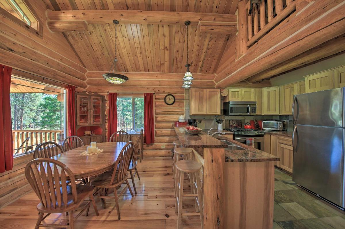 Scenic Riverfront Retreat with Hot Tub and Kayaks! - Housity