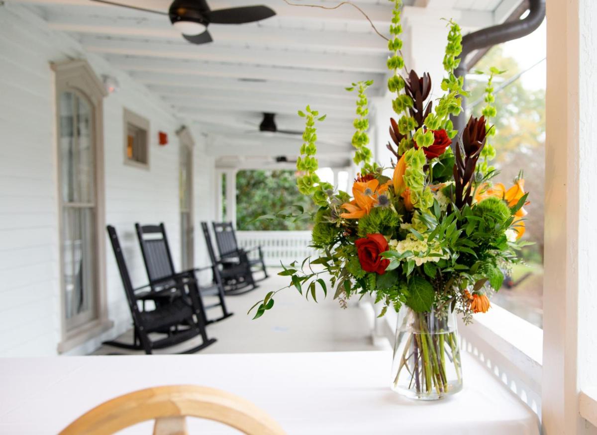 The Colonial Inn - Housity
