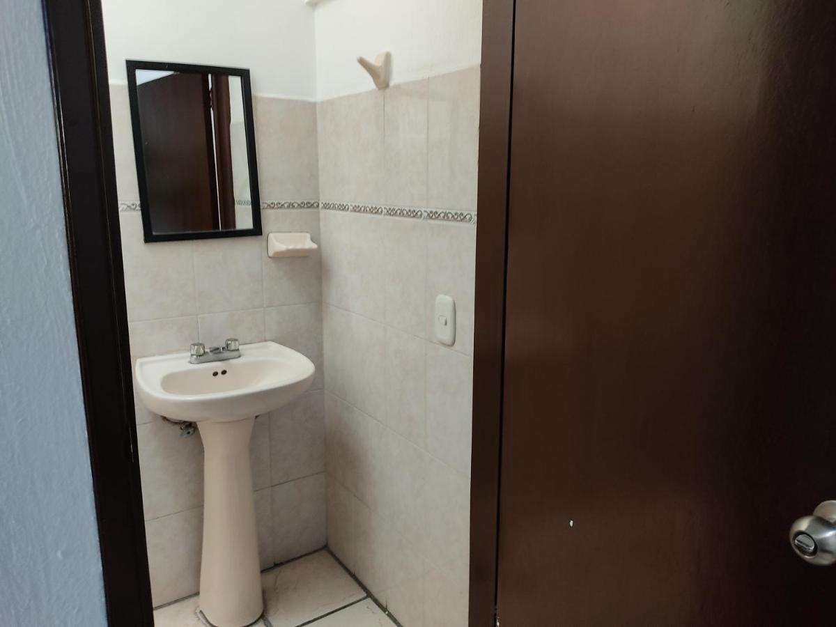 Hostal Herencia - Hizvo