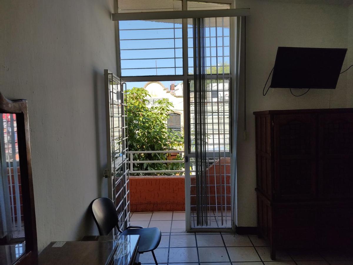 Hostal Herencia - Housity
