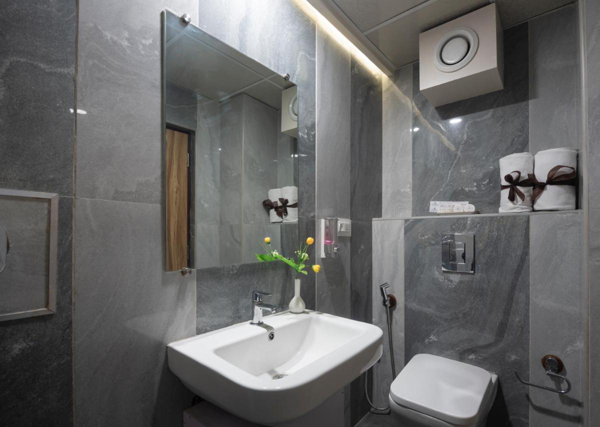 Hotel Monarch By Rivido, Bannerghatta Main Road - Housity