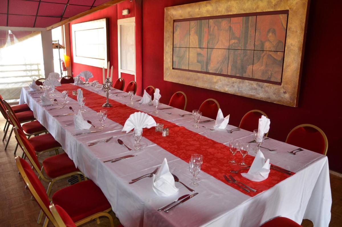 Restaurant ou autre lieu de restauration dans l'établissement Espace Leonard De Vinci