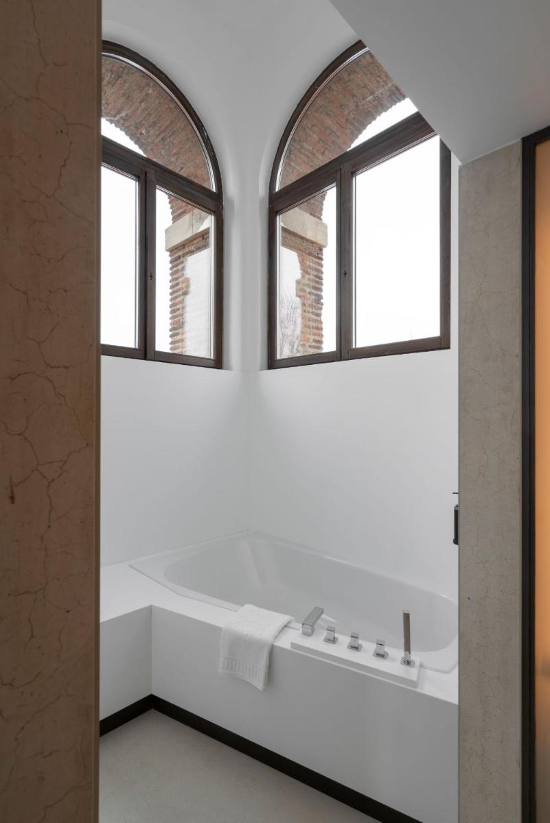 Un baño de Parador de Turismo de León