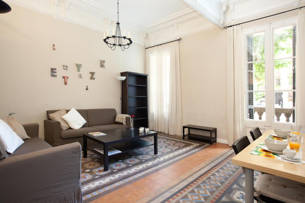 Modernist Apartment Barcelona - Housity