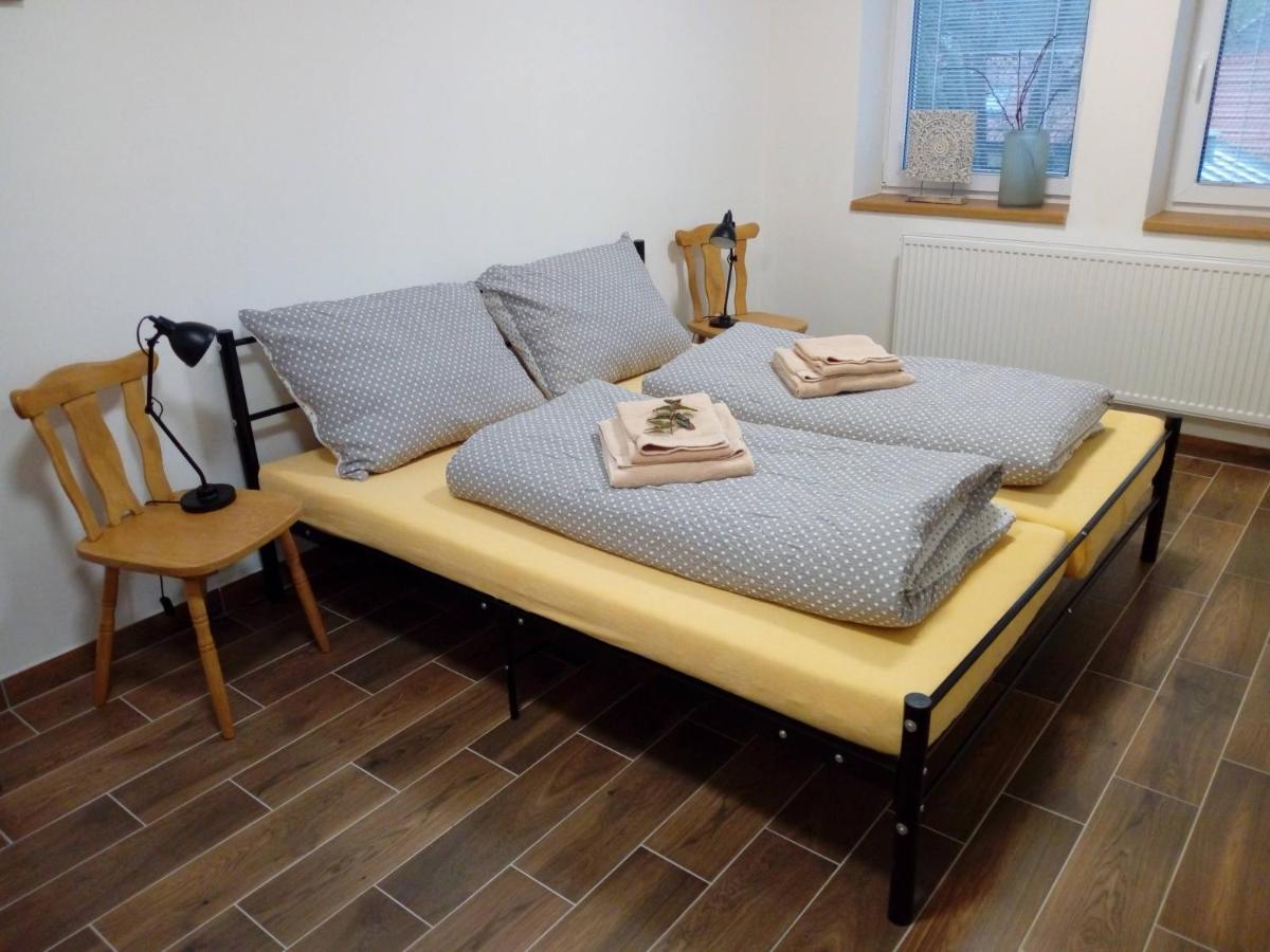 Penzion Maco Buchlovice - Housity