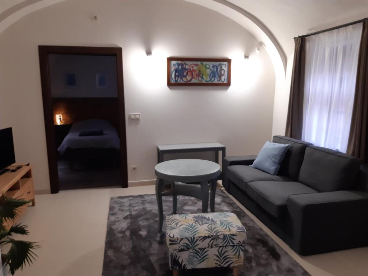 5Churches Apartment - Housity