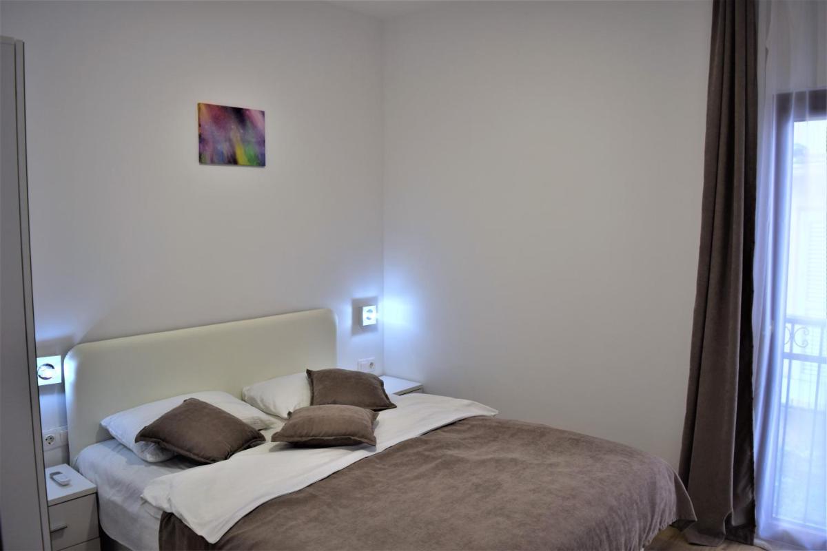 Martinović Rooms - Housity