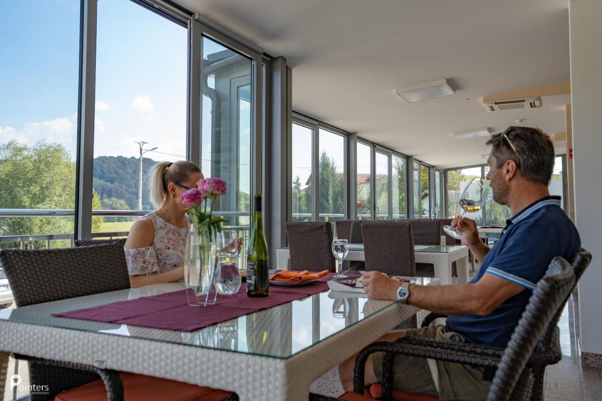 Hotel Amarilis - Housity