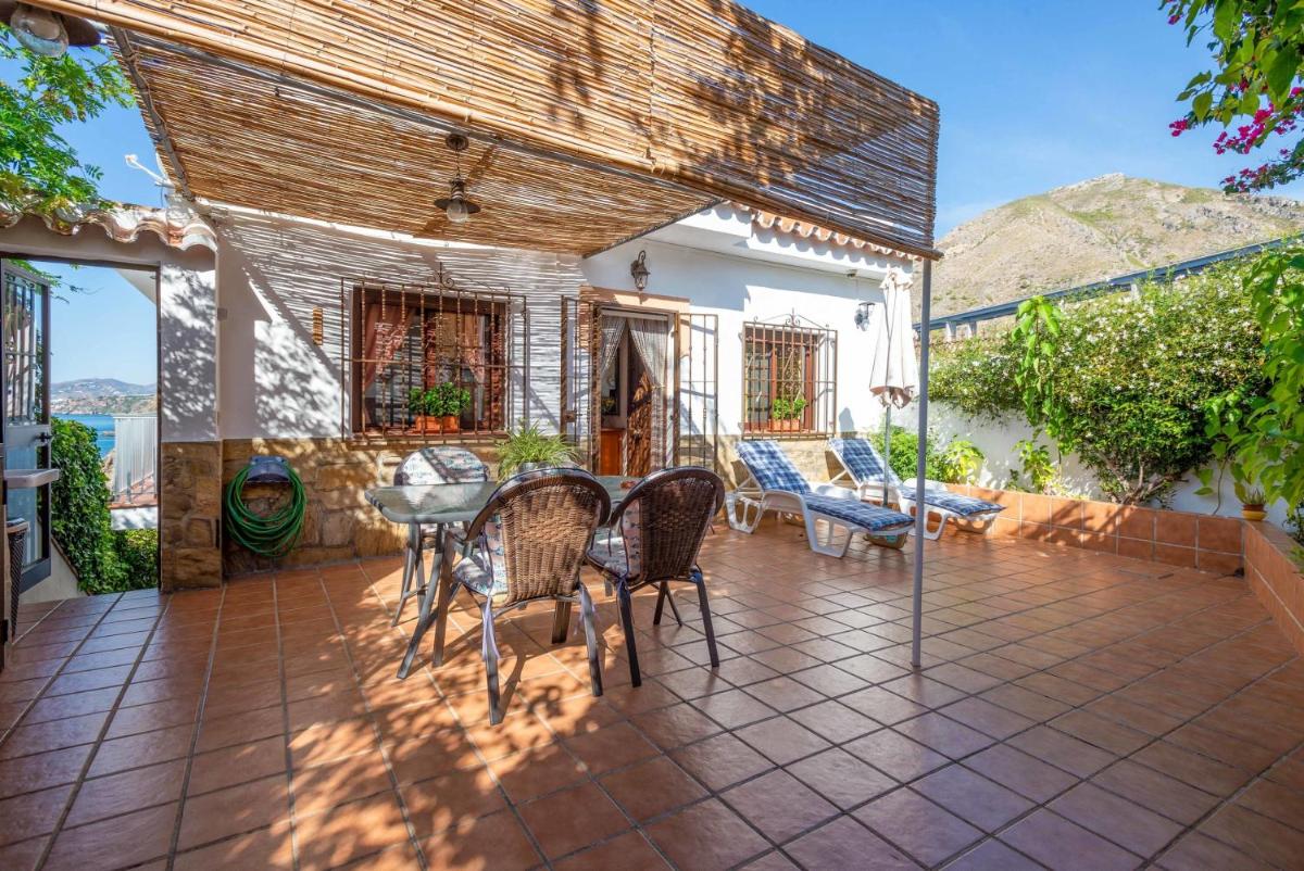 Charming house with sea view, Nerja and private pool - Housity