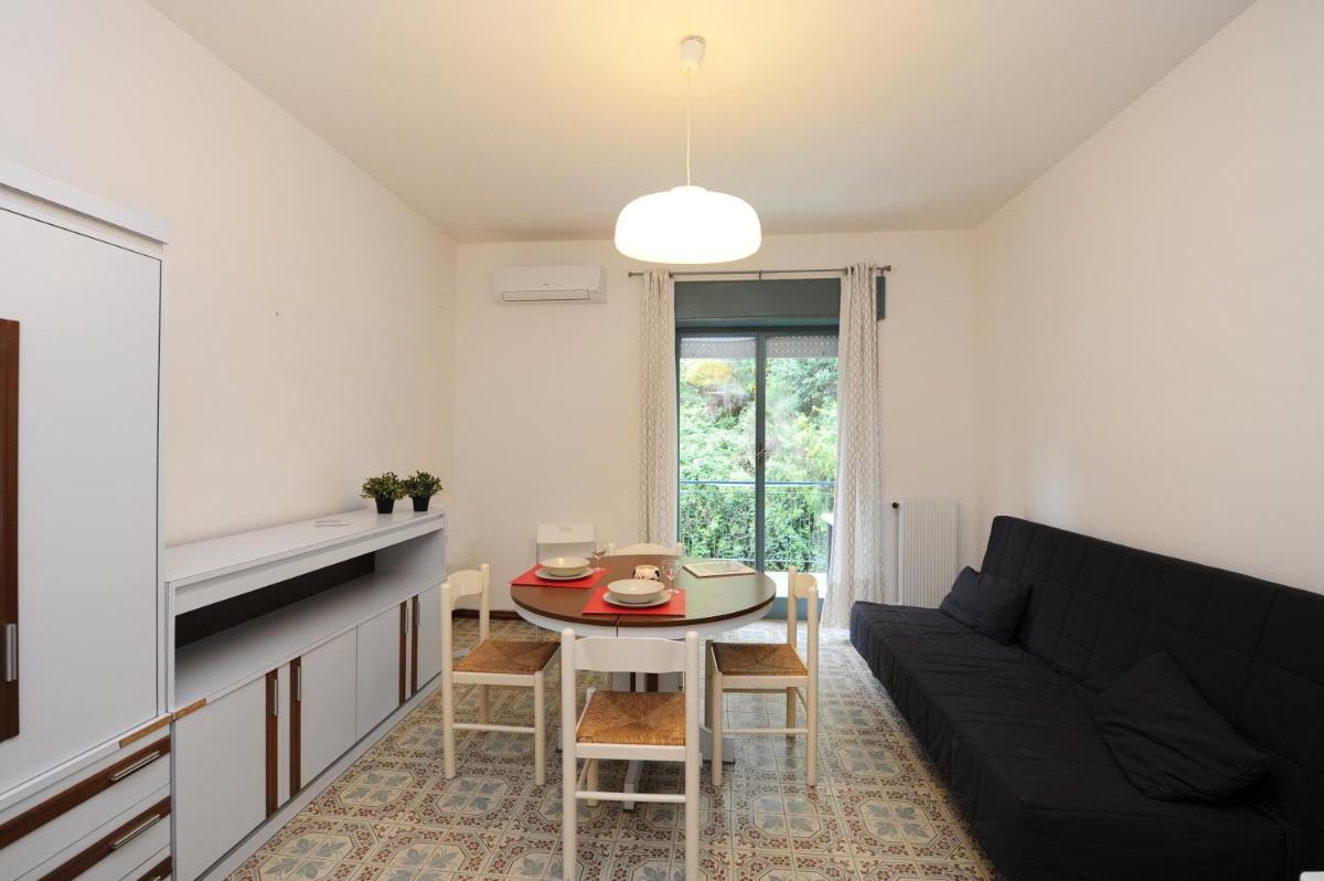 Elegant Apartment in Maiori 65m² + Balcony - Housity