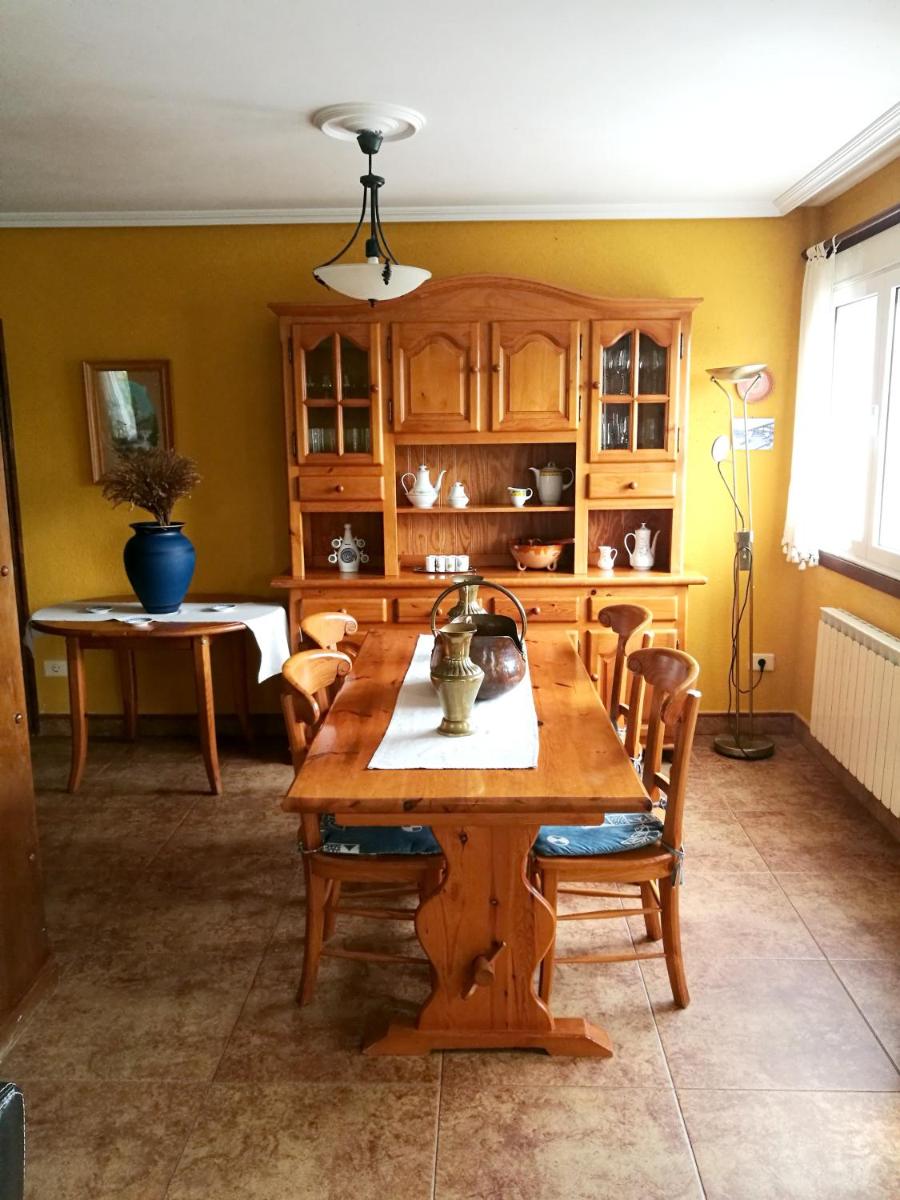 8 bedrooms house at Foz 400 m away from the beach with sea view jacuzzi and enclosed garden - Housity