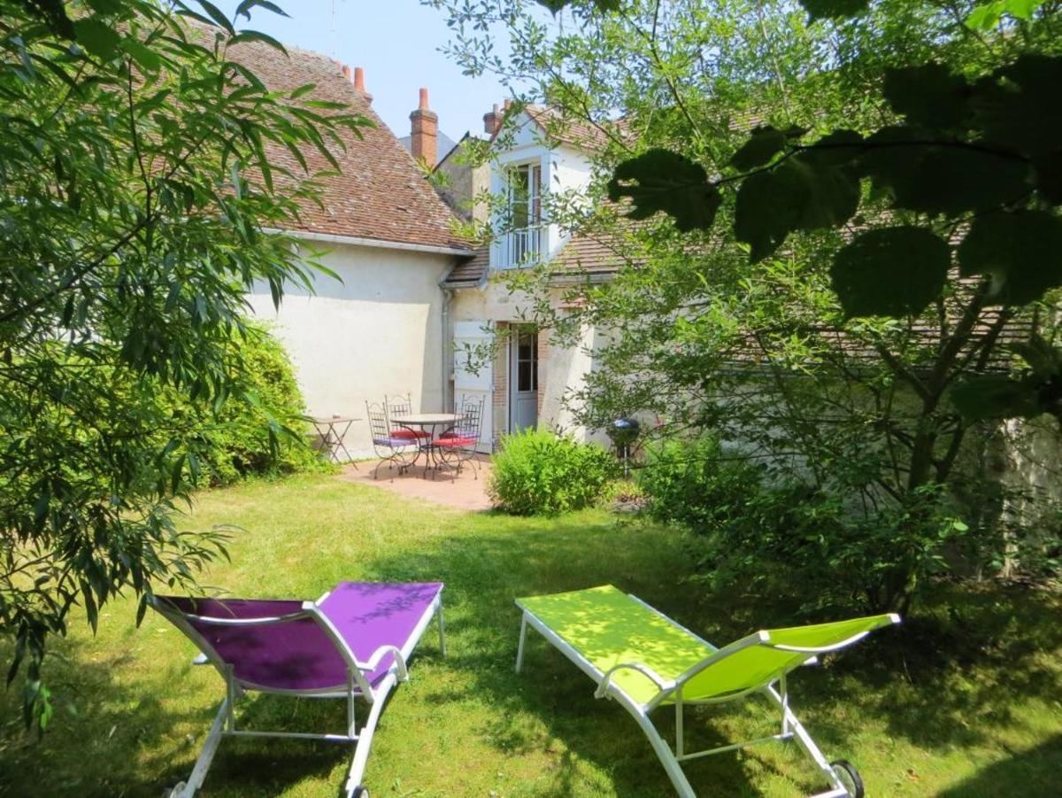 Maison confortable avec jardin a Mardie + Terrasse - Housity