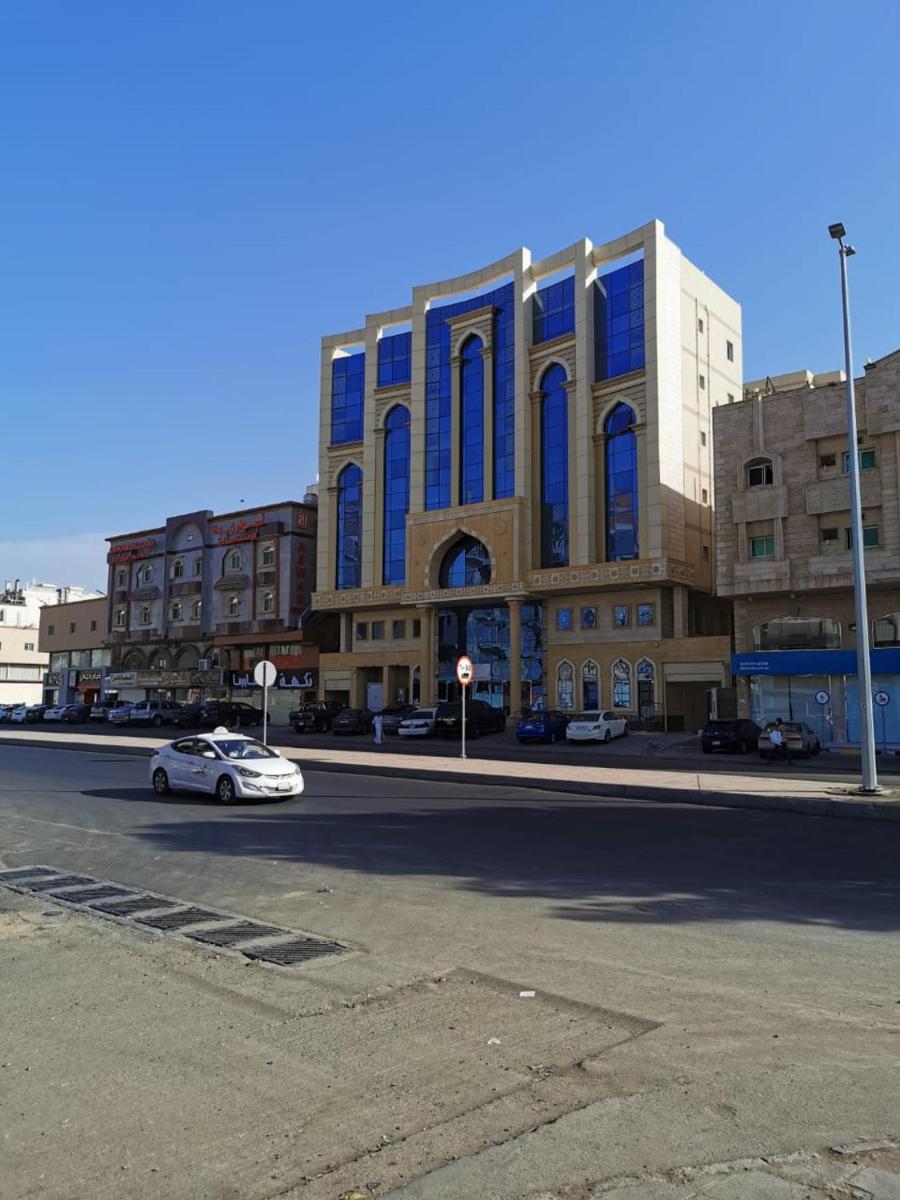 Suitetrails - Karam Hiraa Hotel Apartments