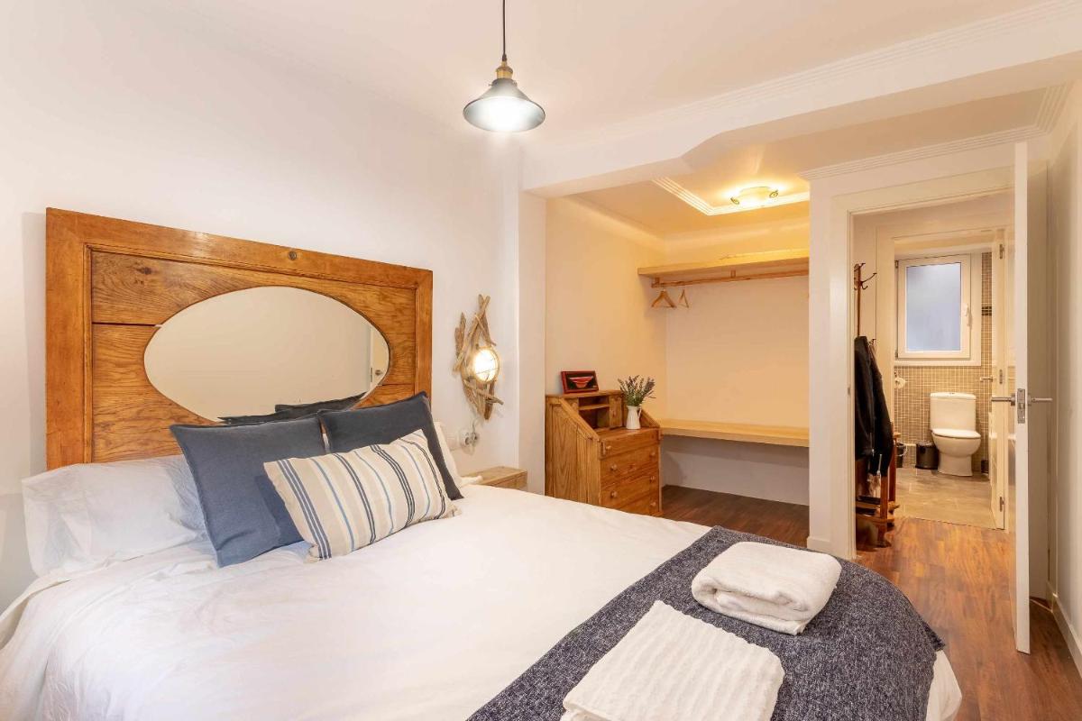 Apartamento KUIA con balcón en el Casco Viejo de Bermeo - Housity