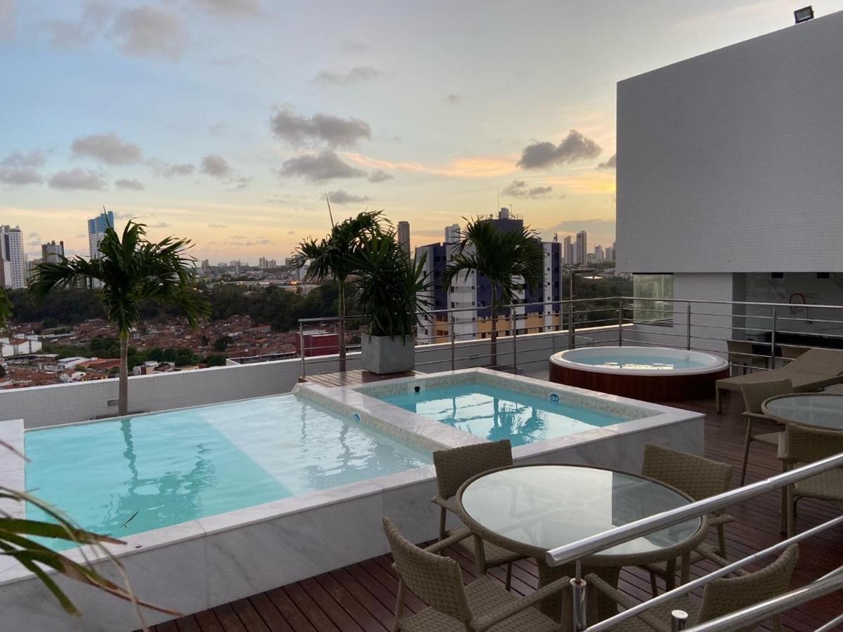 GOLD FLAT MANAÍRA 1705 - Housity