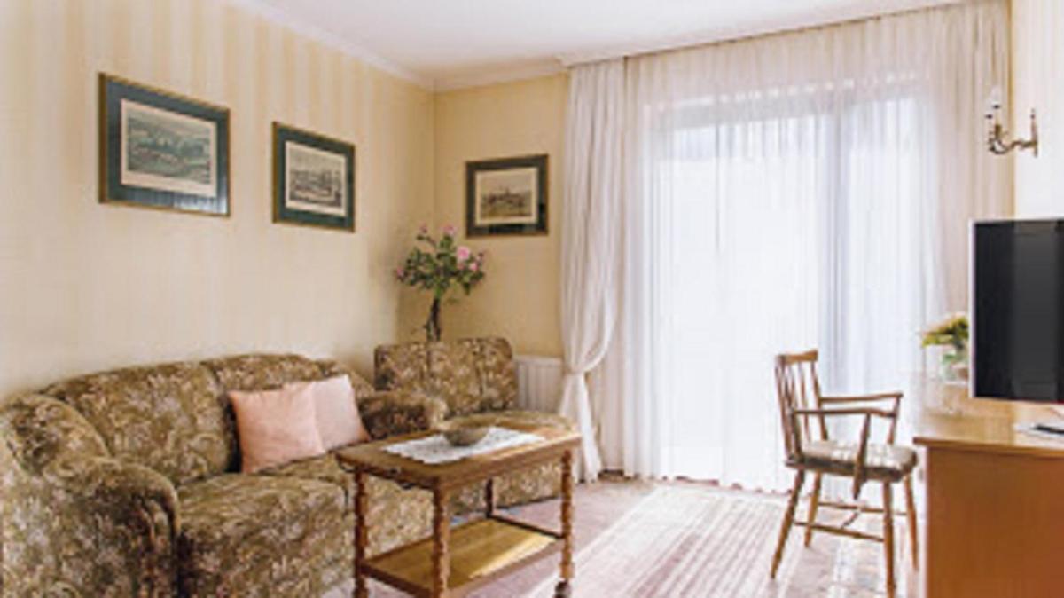 Hotel-Restaurant Lindenhof - Housity