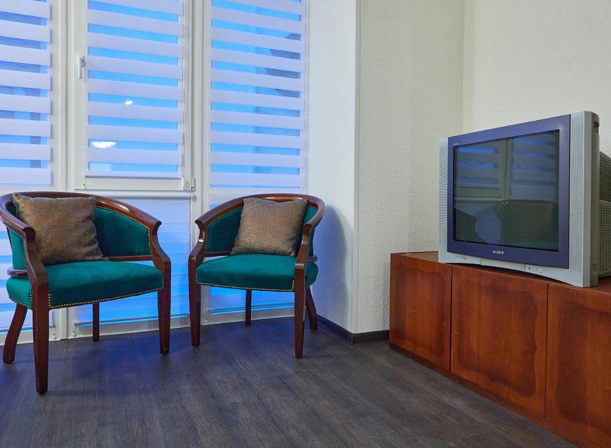 White House - Housity