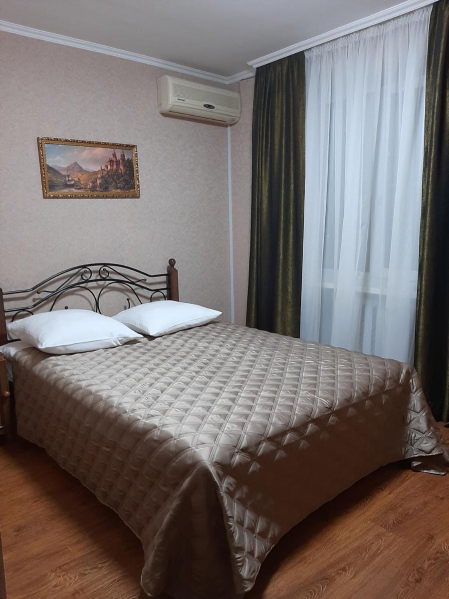 Hotel Mirazh - Housity