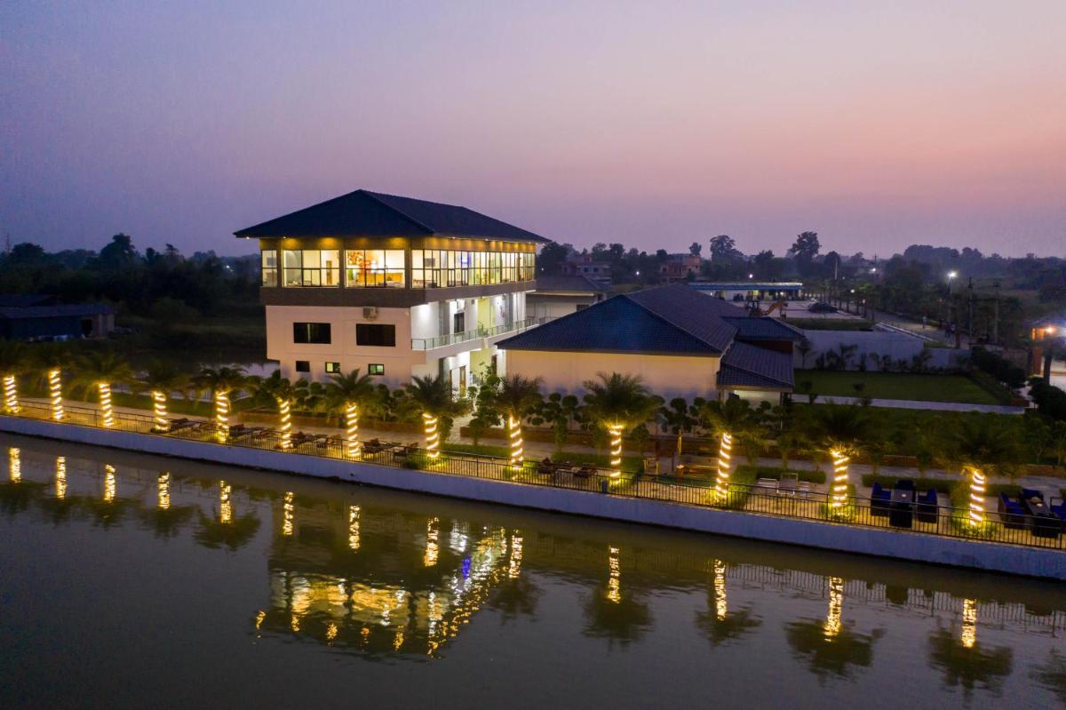 Lumbini Palace Resort - Housity