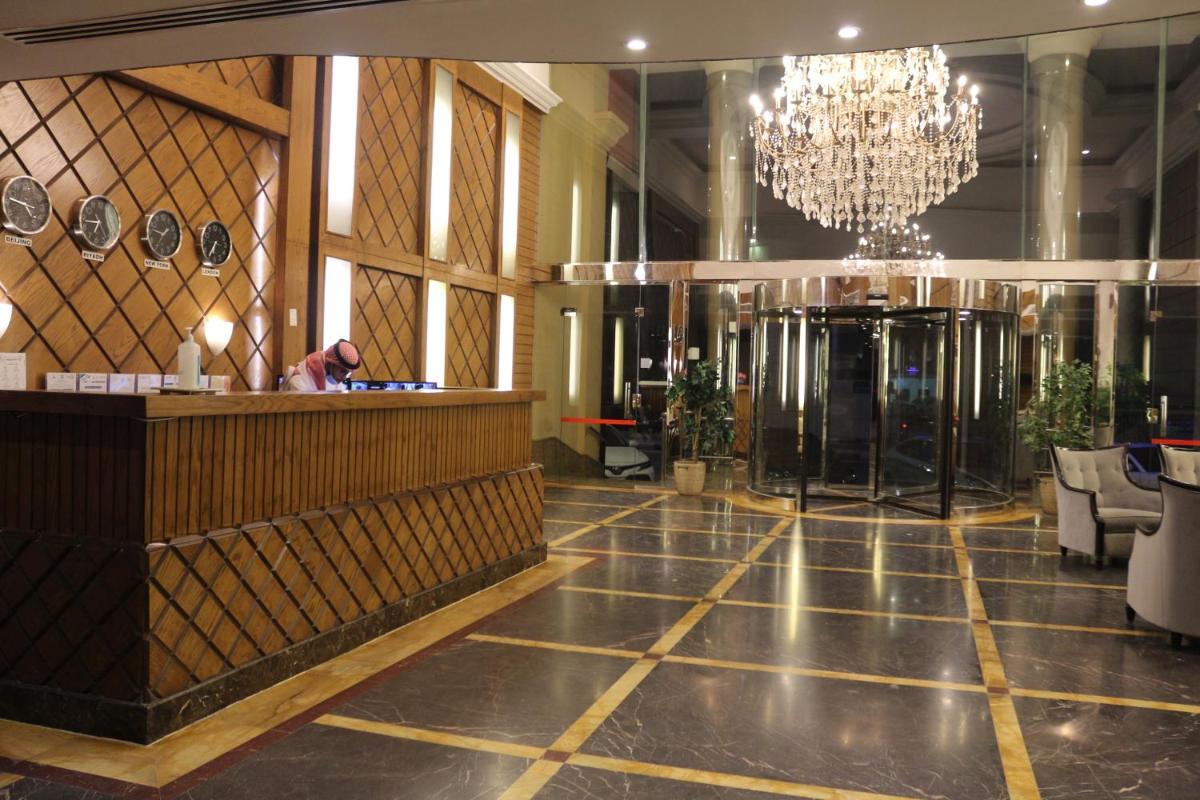 Valencia Hotel Suites - Housity