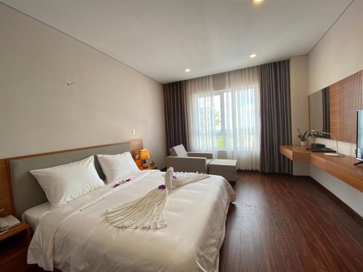 Elephants Hotel - Hizvo