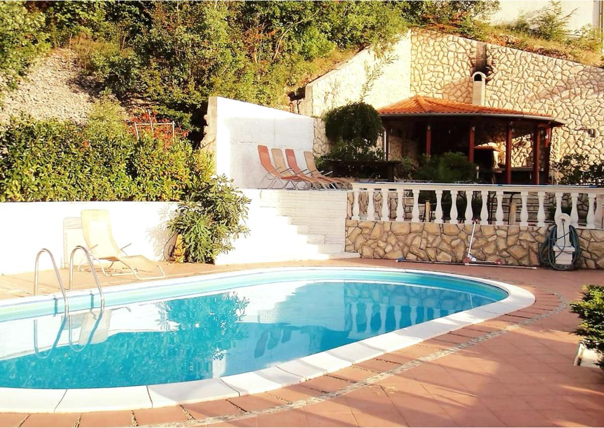 5 bedrooms villa at Jadranovo 100 m away from the beach with sea view private pool and enclosed garden - Housity