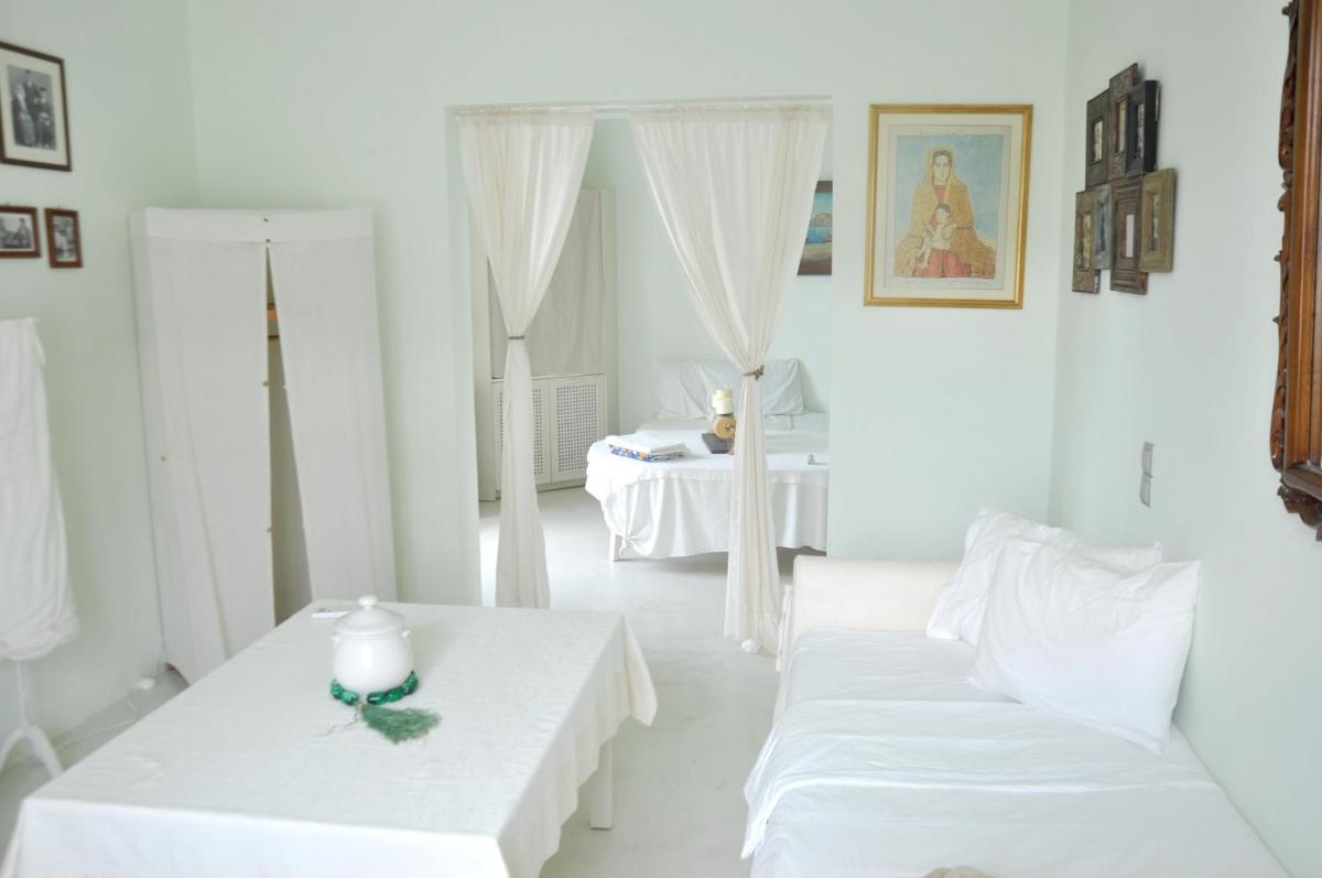 Suitetrails - 2 bedrooms appartement at Psathi 700 m away from the beach with sea view furnished terrace and wifi