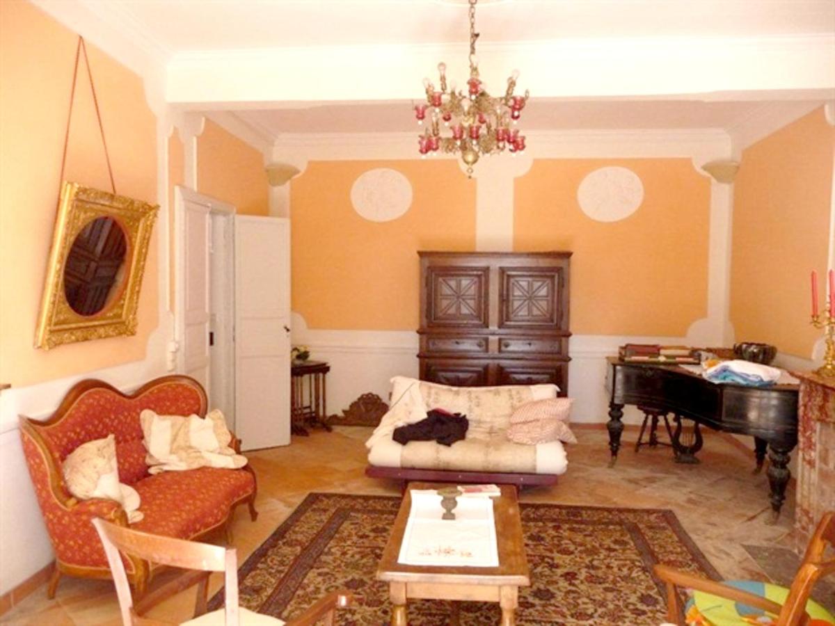 Manoir enchanteur a Cailhau avec piscine privee securisee - Housity