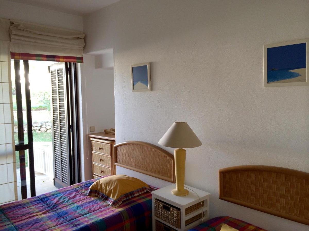 Spacious apartment in Olhos de Agua 130 m² with pool - Housity