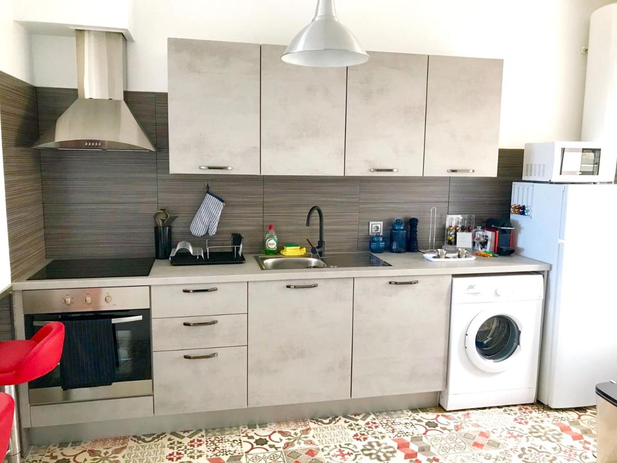 Modern apartment in Funchal with sea view 70 m² - Housity