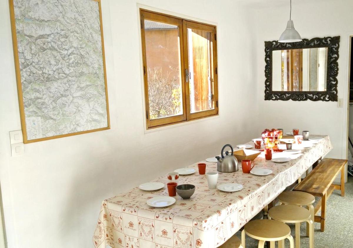 Chalet de 7 chambres avec sauna jardin et wifi a Briancon a 1 km des pistes - Housity
