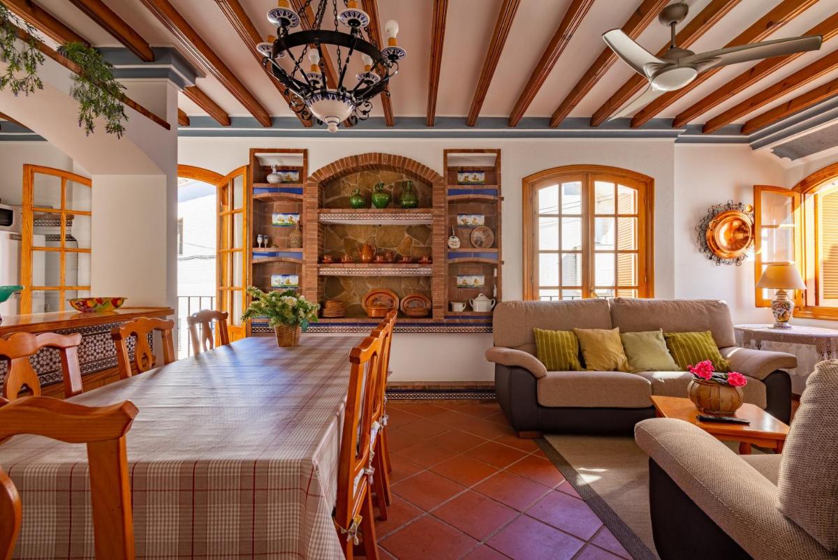 Comfortable house in Ardales with fireplace - Housity