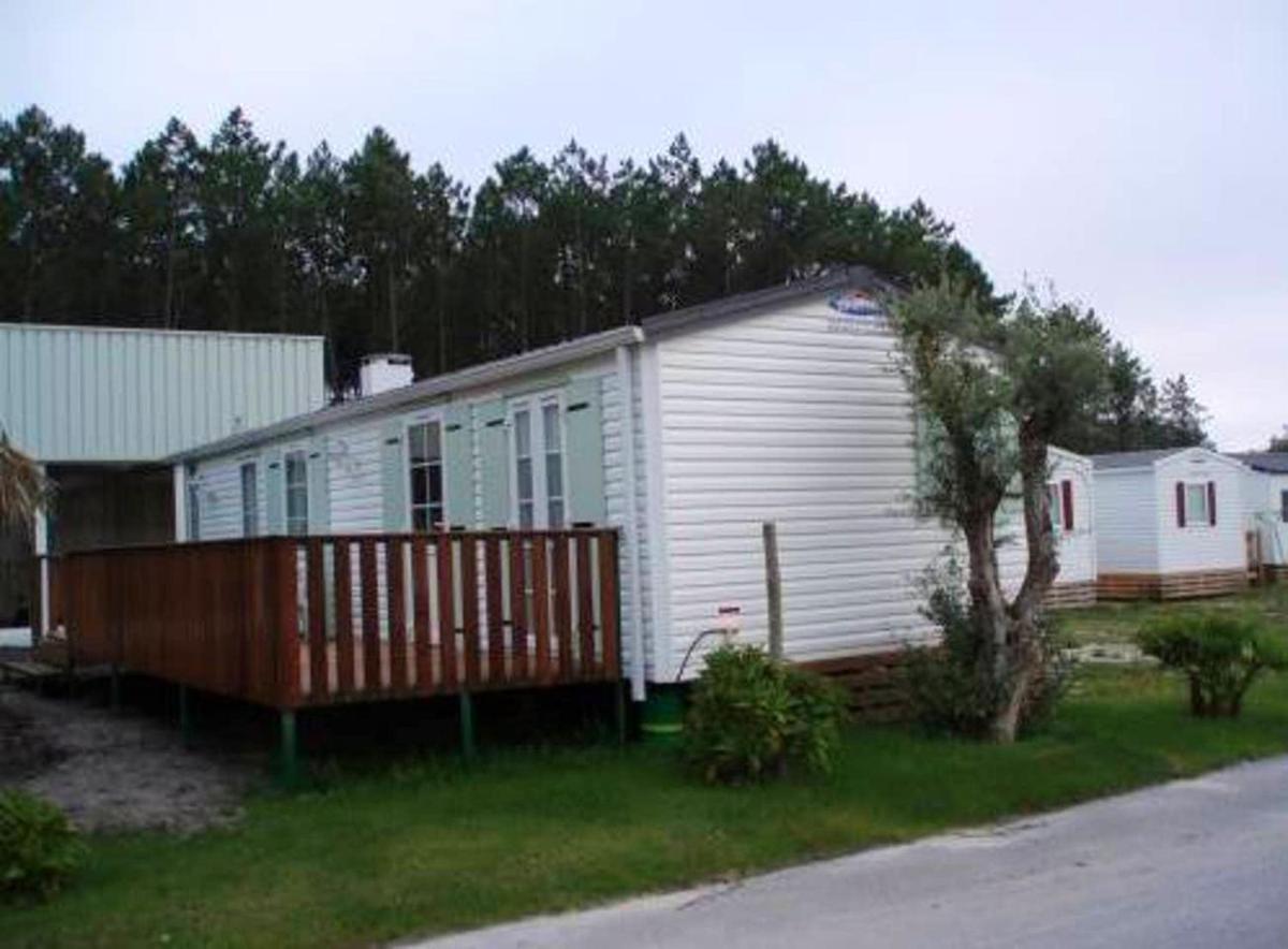 Comfortable Bungalow Near Pataias with Shared Pool - Housity