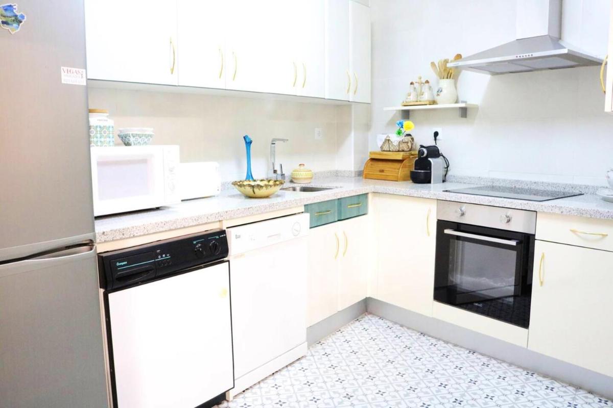 Contemporary Apartment in Salamanca 45 sqm Wheelchair Access - Housity