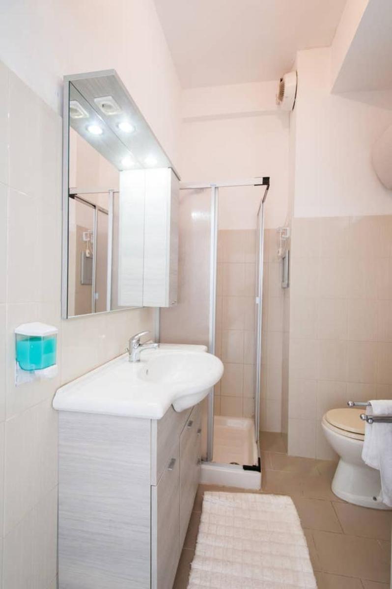 Charming apartment in Vieste with balcony and garden view - Hizvo