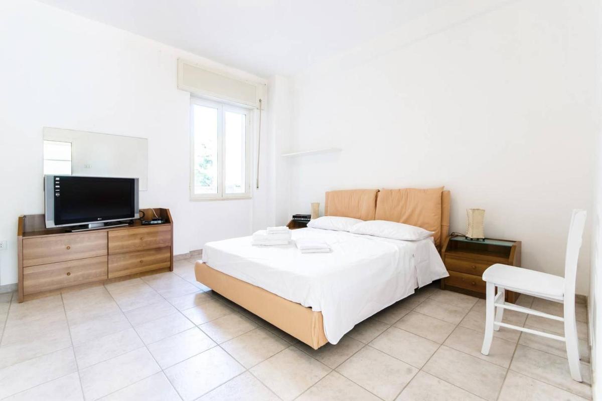 Charming apartment in Vieste with balcony and garden view - Hizvo