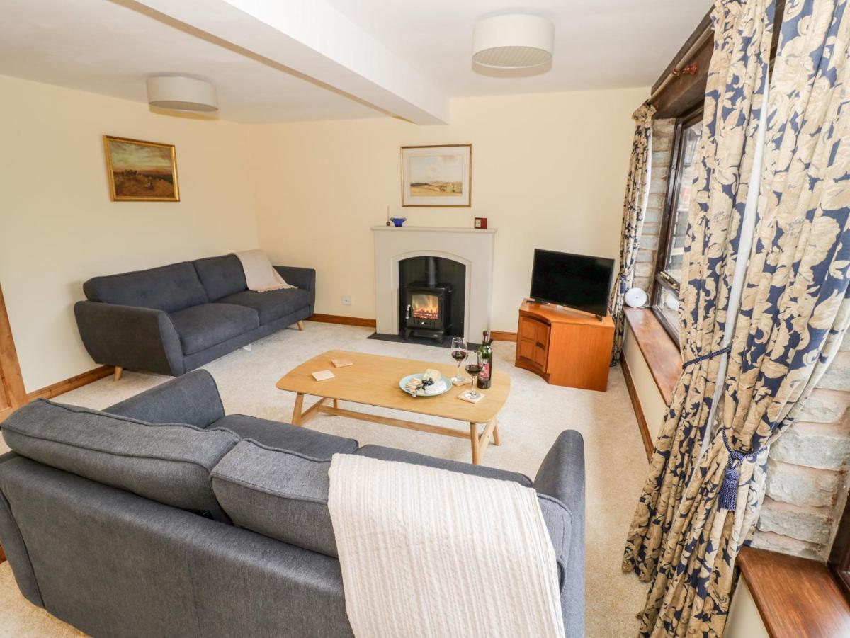 Butterfly Cottage - Housity