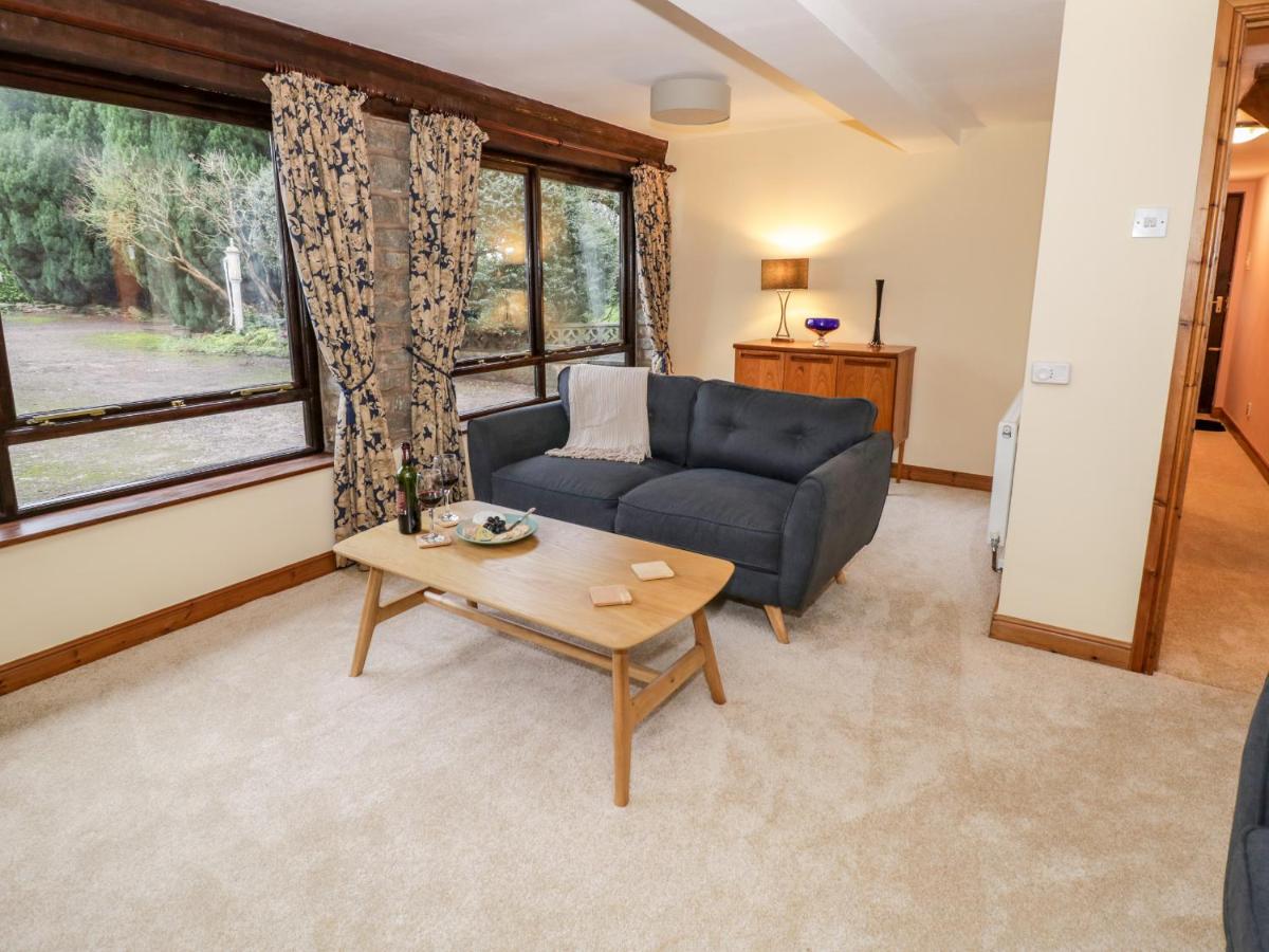 Butterfly Cottage - Housity