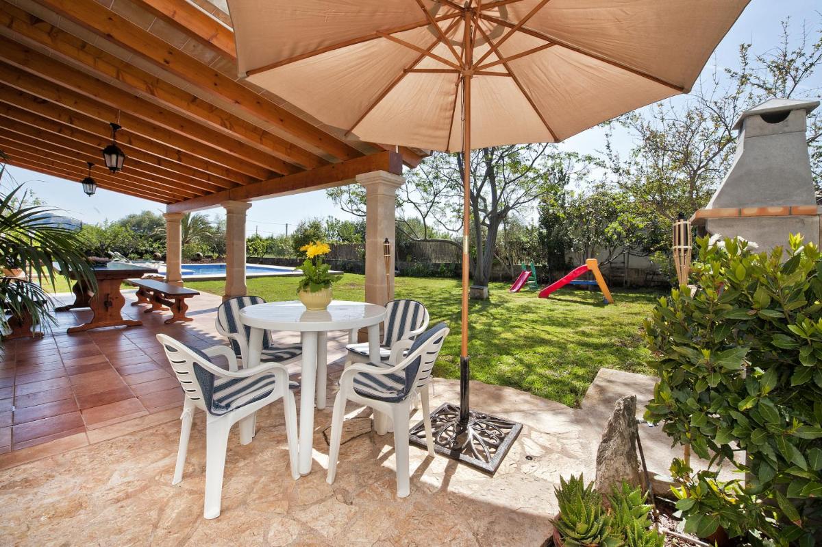 Villa Sort Den Jaume with pool large garden - Housity