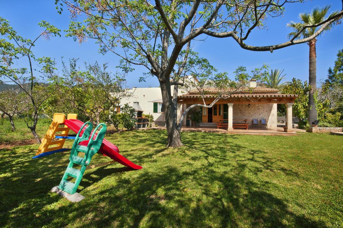 Villa Sort Den Jaume with pool large garden - Housity