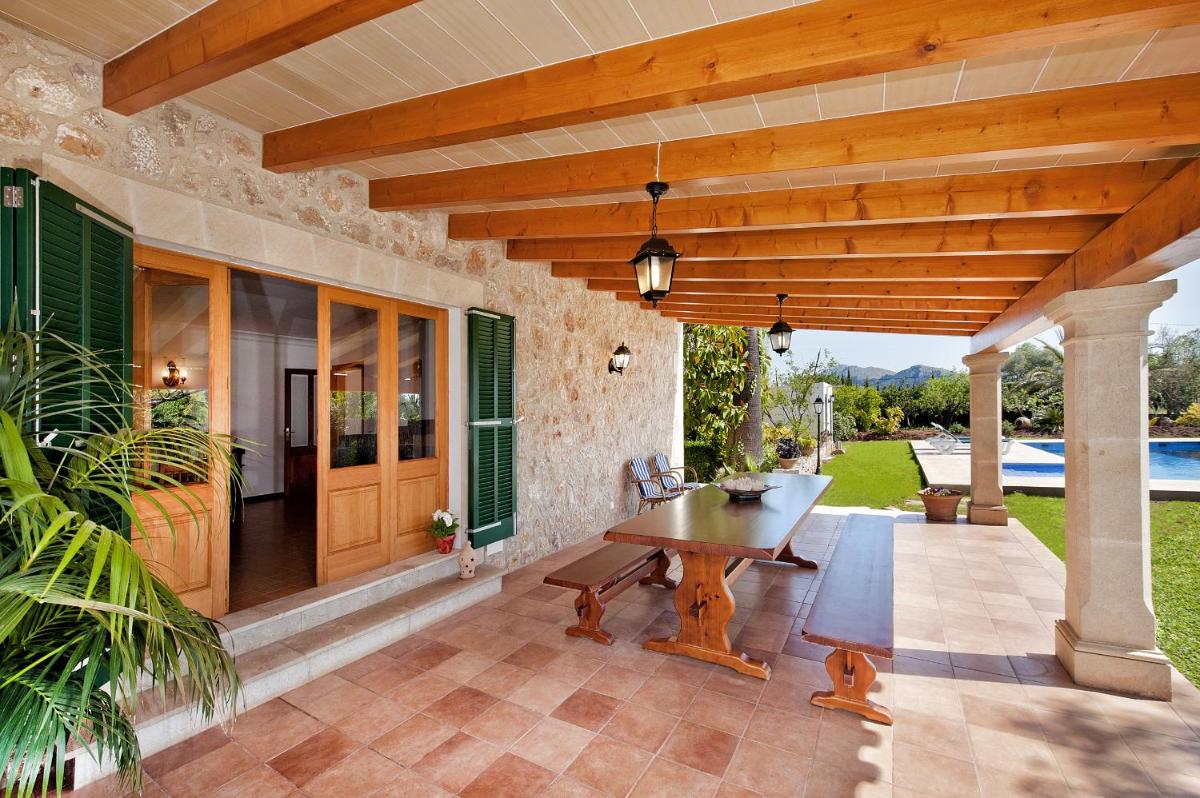 Villa Sort Den Jaume with pool large garden - Housity