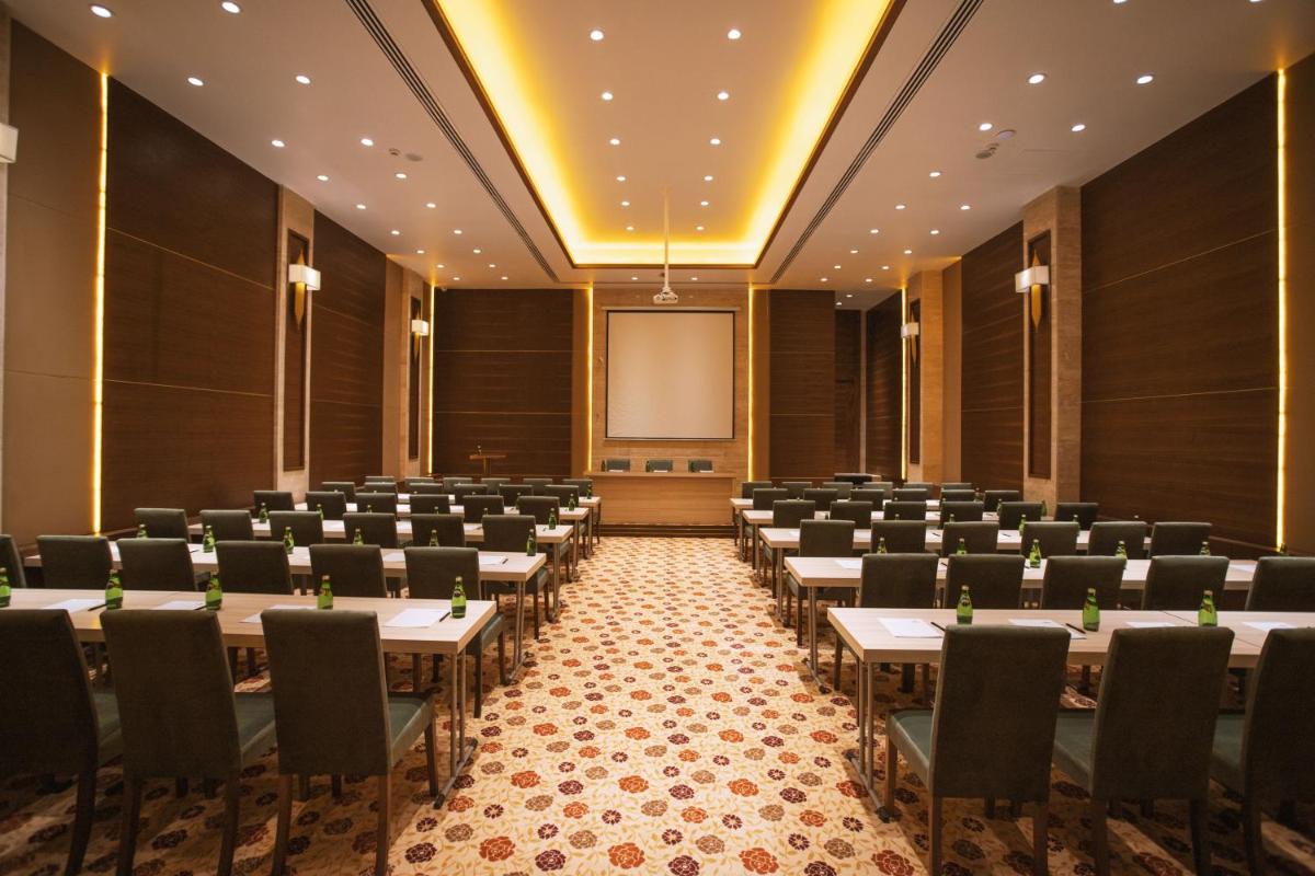 Bilitom Hotel - Housity