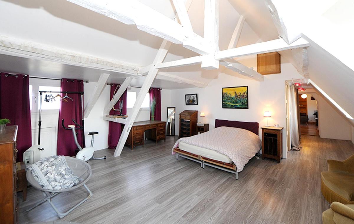 Appartement confortable avec jardin et piscine à Vernou-sur-Brenne - Housity