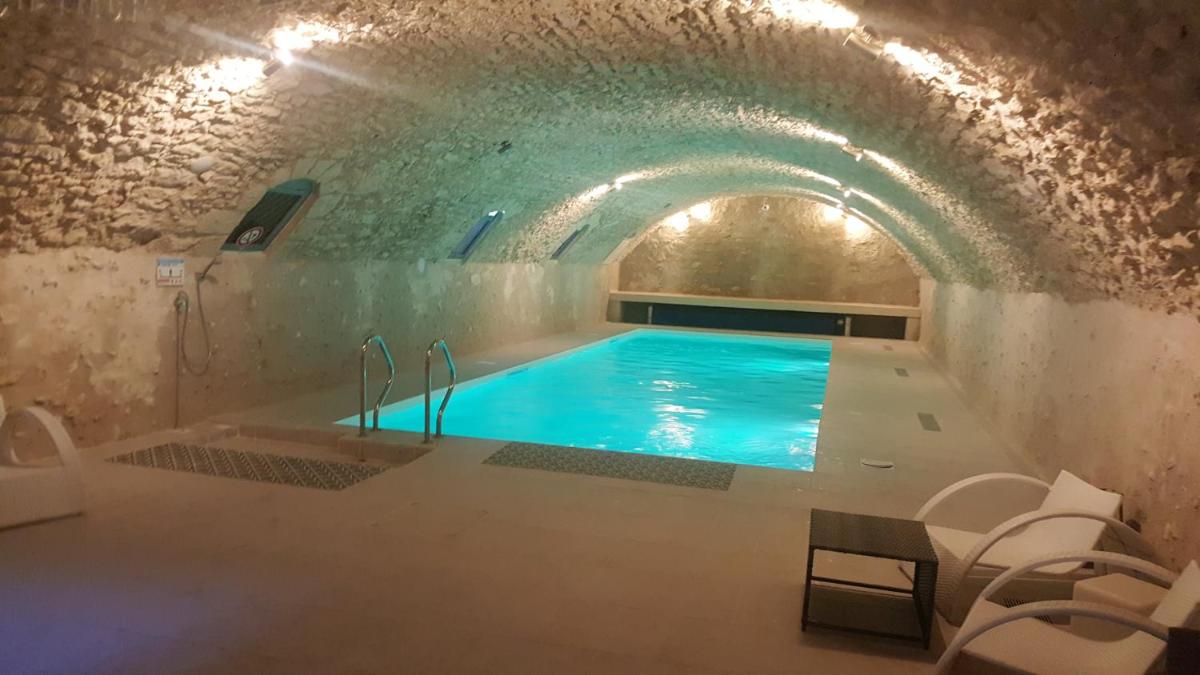Appartement confortable avec jardin et piscine à Vernou-sur-Brenne - Housity