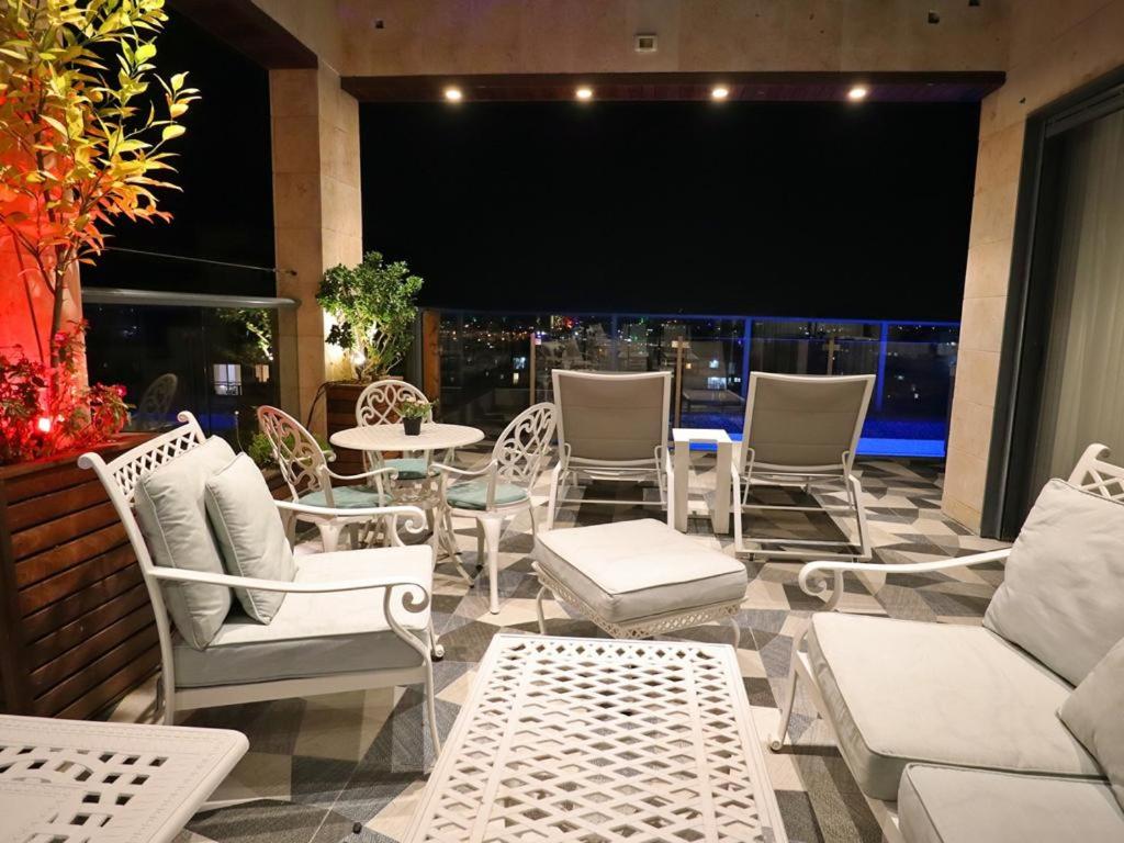 Luxury Rooftop Apartment in Netanya - Housity