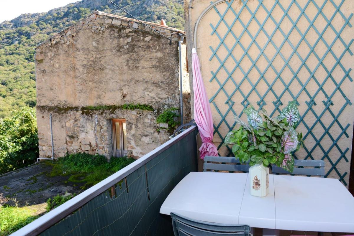 Appartement charmant à Muro avec vue sur mer, 50 m², terrasse - Housity