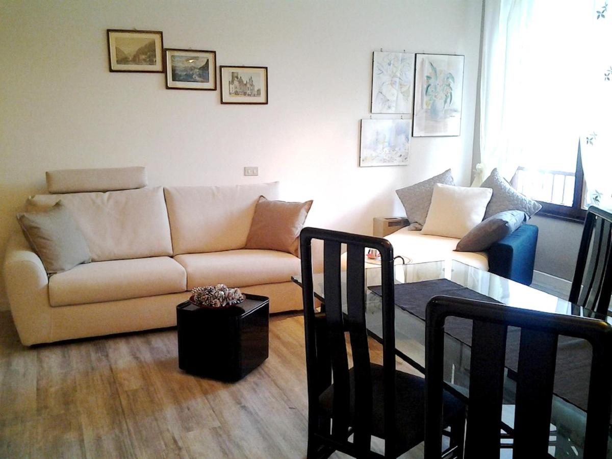 Panoramic Apartment in Menaggio - Housity