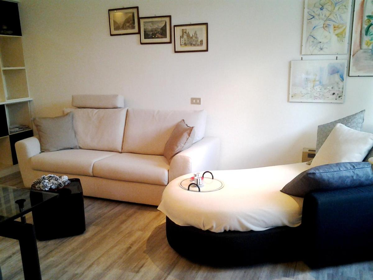 Panoramic Apartment in Menaggio - Housity