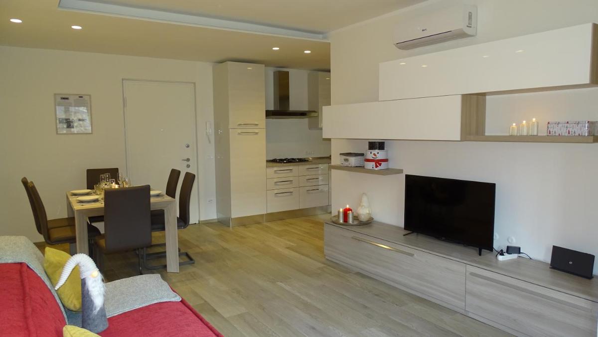 Blue Moon - Via Parigi Apartments - Housity